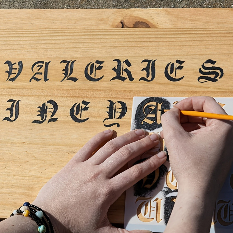 Amb289 PET Șablon gotic pentru litere și cifre în alfabetul englez, decupat pentru imprimare Inkjet; Cod: Amb289; Material: PET; Importat: Nu; Autorizarea IP: Nu