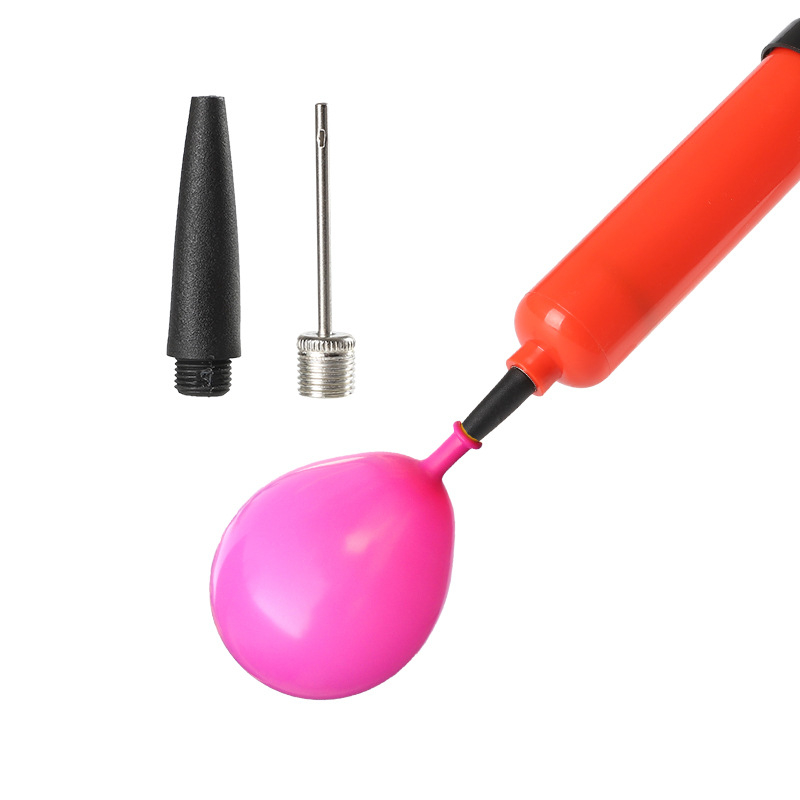 Pompa manuală pentru mingi; potrivită pentru baschet și fotbal; corp din plastic; umflare manuală