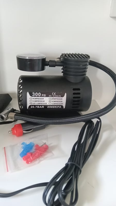 12V Φορητός φουσκωτήρας ελαστικών αυτοκινήτου με μετρητή πίεσης, 120W, 35 L/min, καλώδιο τροφοδοσίας 2.5 m