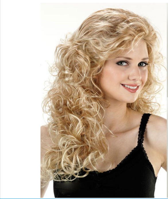 Hajparóka LY155 – Hosszú göndör haj diagonális frufival; hőálló rost; festhető és dauerolható