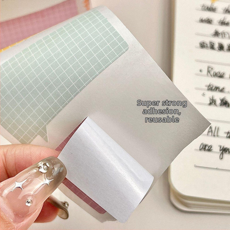 Set de notițe lipicioase într-o cutie de hârtie – note retractabile, adeziv puternic, linii orizontale