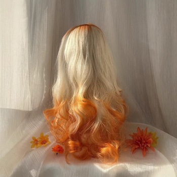 Perucă cu valuri mari, lungi, material: mătase rezistentă la temperaturi înalte, prelucrare mecanică, nu poate fi vopsită