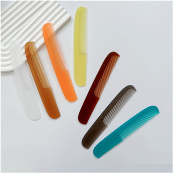 Pieptan cu finisaj mat, compact şi portabil, în formă de lună, anti-static, ecologic