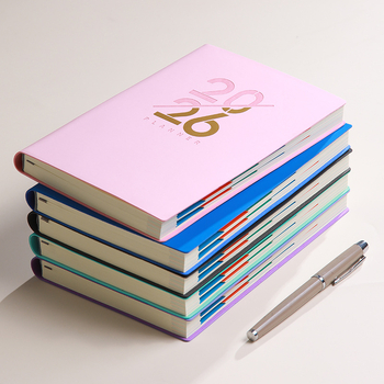 Carnet cu copertă din piele artificială, legare cu fir lipit, hârtie Dowling 75 g/m², 300–400 pagini