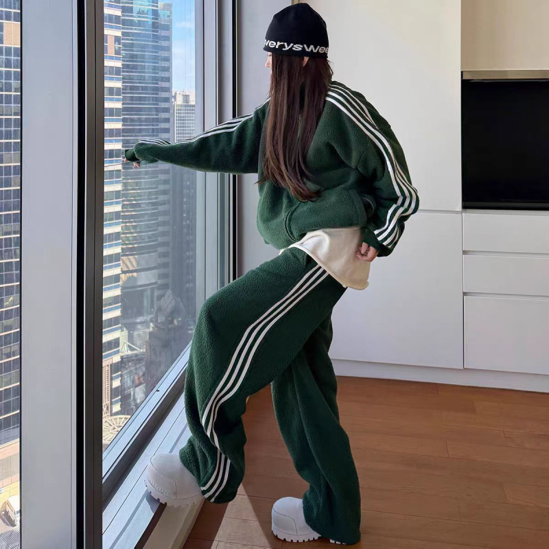 Pamukasti dvodijelni set: gornji dio s T-majicom i duga široka hlača, japansko-korejski casual stil, za sve sezone, preko 95% pamuka