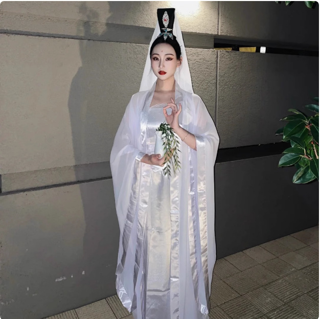 Kostim za scensku izvedbu Guanyin Bodhisattva sa veoom — staro kazališni odjevni komad od poliestera; izlazi u proljeće 2023; pogodan za dob 18–24; bez oznake na ovratniku; bez etikete.