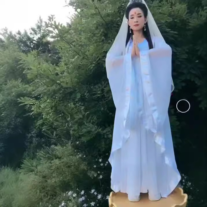 Kostim za scensku izvedbu Guanyin Bodhisattva sa veoom — staro kazališni odjevni komad od poliestera; izlazi u proljeće 2023; pogodan za dob 18–24; bez oznake na ovratniku; bez etikete.