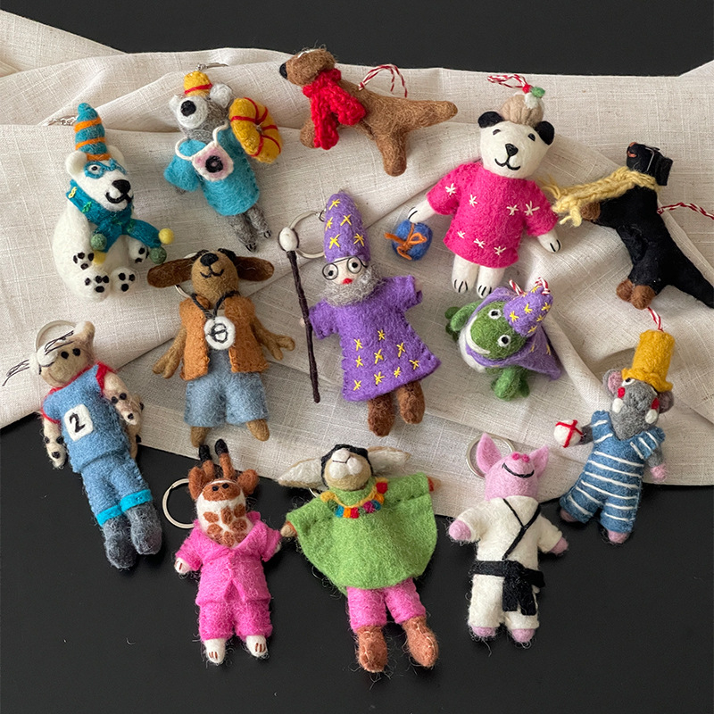 Pandantiv pentru chei din filc de lână — lucrat manual, talisman drăguț pentru geantă, model animal mic, stil drăguț, primăvara 2025