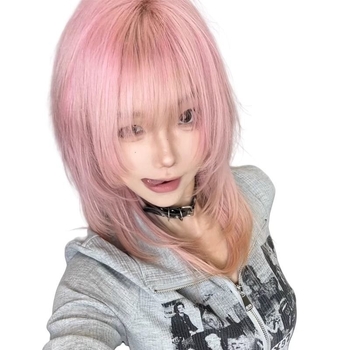 Perika za kratku ravnu kosu – Qi bangs, univerzalni model, vlakno otporno na visoke temperature, mehanička obrada, nije za bojanje ili trajnu