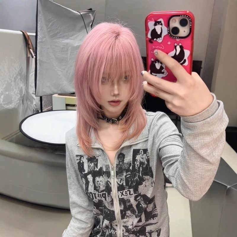 Perika za kratku ravnu kosu – Qi bangs, univerzalni model, vlakno otporno na visoke temperature, mehanička obrada, nije za bojanje ili trajnu