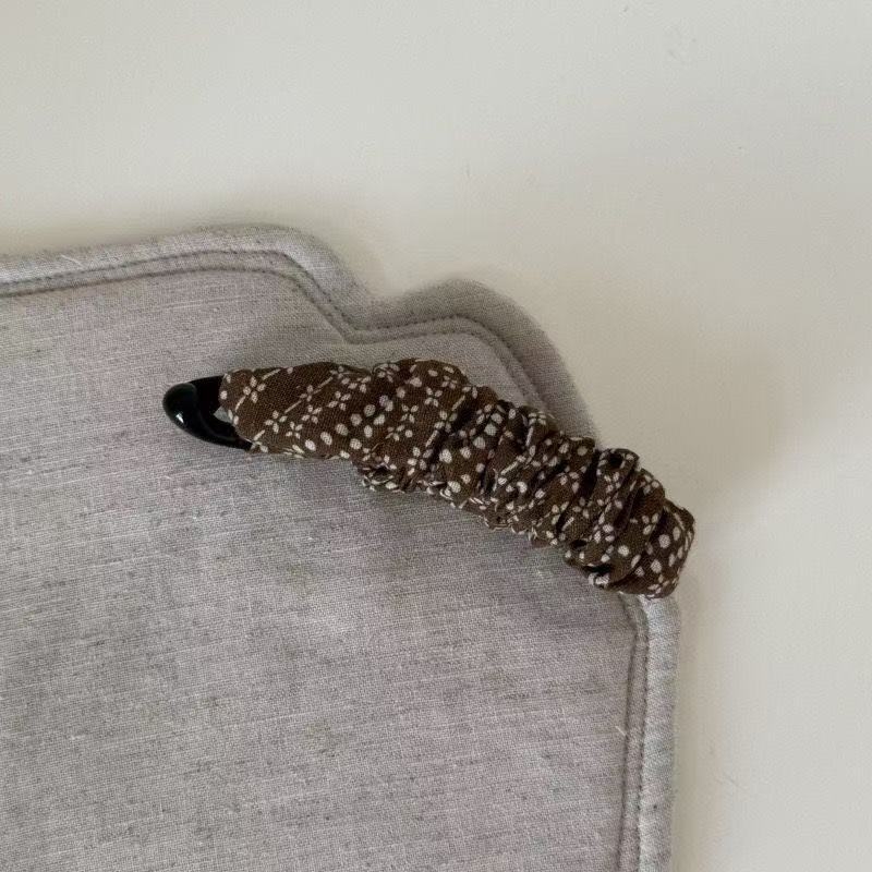 Banana kopča za kosu – vintage stil, leopard uzorak s točkicama, ručna izrada, akril