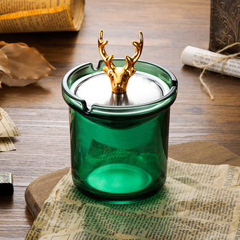 Scrumieră cu capac, în formă de pâlnie, din sticlă groasă, decorativă, cu posibilitatea de personalizare