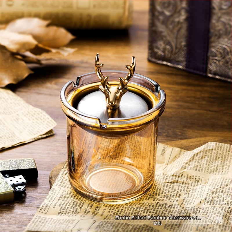 Scrumieră cu capac, în formă de pâlnie, din sticlă groasă, decorativă, cu posibilitatea de personalizare