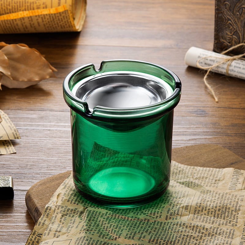 Scrumieră cu capac, în formă de pâlnie, din sticlă groasă, decorativă, cu posibilitatea de personalizare