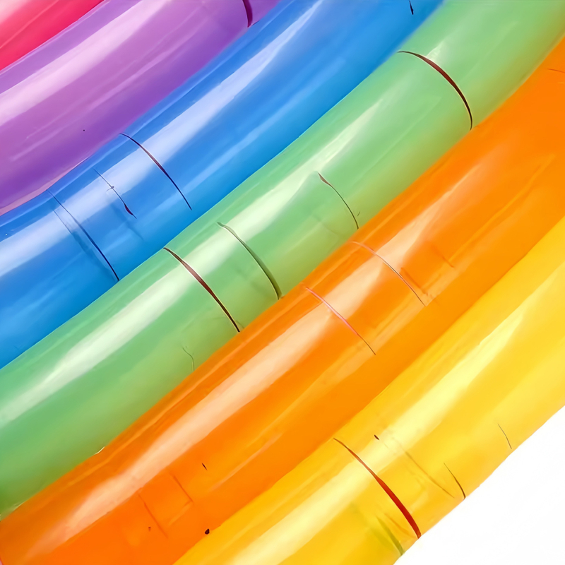 Latex balon s dugim trakama, marka Telford
