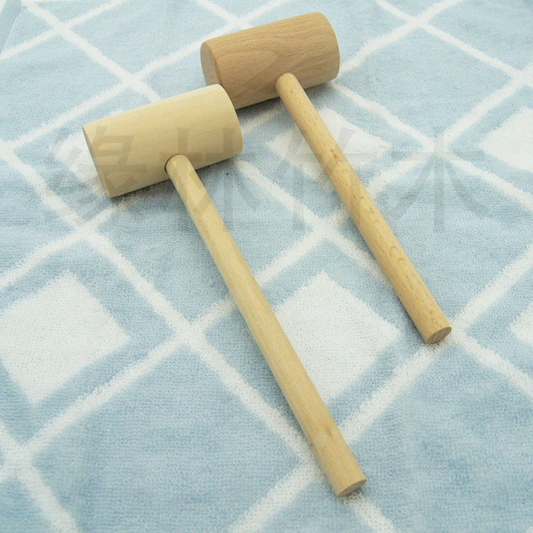 Dreveni dječji čekić za igru – materijal: buk / lotos drvo; stil: moderni minimalistički; pakiranje: kartonska kutija