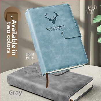 Carnet de note cu copertă din PU moale și design cap de cerb; legare cu adeziv; hârtie Daolin 80 g; peste 400 de pagini