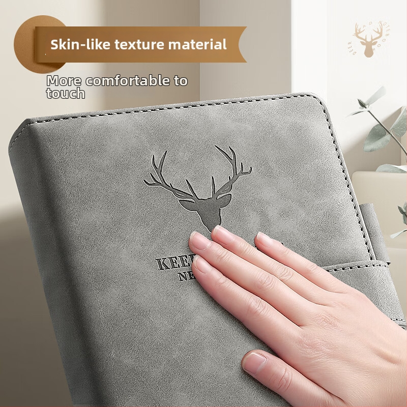 Carnet de note cu copertă din PU moale și design cap de cerb; legare cu adeziv; hârtie Daolin 80 g; peste 400 de pagini
