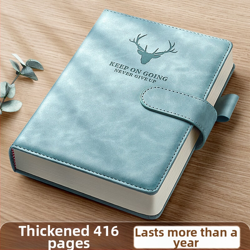 Carnet de note cu copertă din PU moale și design cap de cerb; legare cu adeziv; hârtie Daolin 80 g; peste 400 de pagini