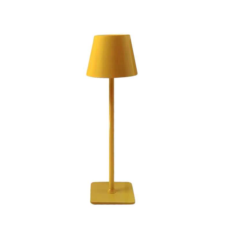 Geometrijska noćna lampica s oblikom gljive, dodirno upravljanje, Type-C punjenje, tri temperature boje s neprekidnim podešavanjem, noćno svjetlo, aluminijski abažur.