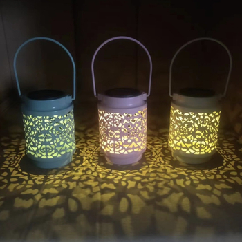 Φανάρι προβολής από σίδηρο με ρετρό μοτίβο, ηλιακό, IP65 αδιάβροχο, 6–12 ώρες λειτουργίας, επαγωγικός διακόπτης