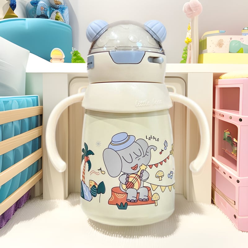 Dječja termos boca s držalom i slamkom, sigurnosno usta s oblikom patke za sigurno piće — unutarnje 316 nerđajućeg čelika, vanjsko 304 nerđajućeg čelika, izolacija 6–12 sati, mogućnost vlastitog logotipa