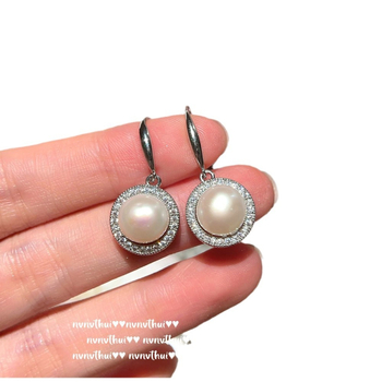 Nyaklánc kagylóból származó gyöngyös medállal, levehető, aranyozott réz, hossz 31–40 cm, francia retro stílus