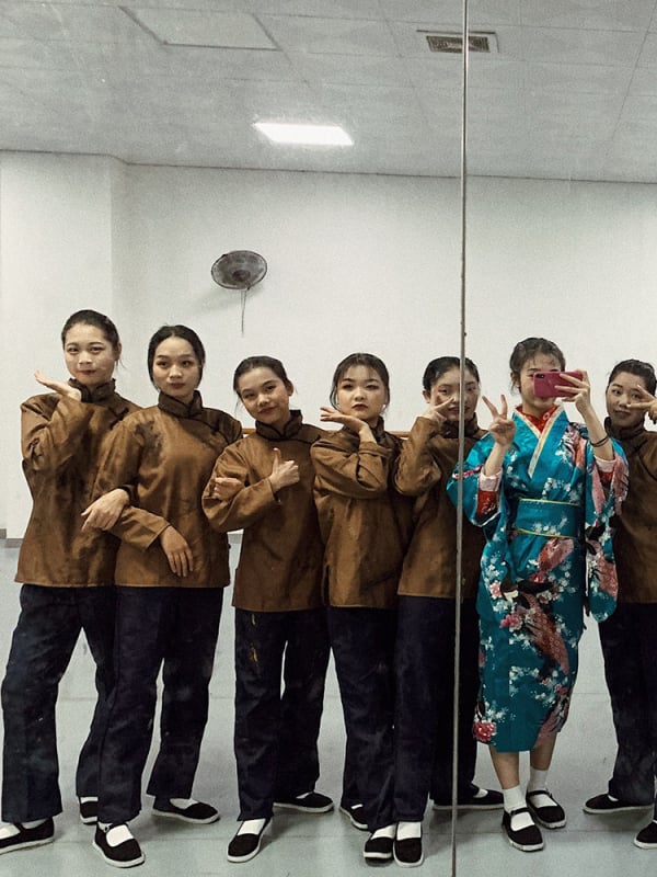 Ženski scenski kostim u stilu Republike Kine, poliester tkanina, za obične scenske nastupe, Proljeće 2026, s etiketom