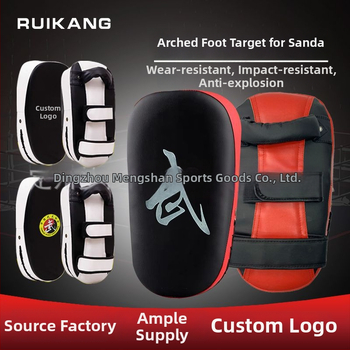 Zakrivljena ciljana ploha za trening boksa, Muay Thai i Taekwondo – PU materijal, model 40, težina 400 g, vertikalni stil