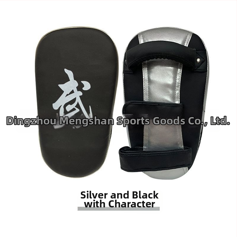 Zakrivljena ciljana ploha za trening boksa, Muay Thai i Taekwondo – PU materijal, model 40, težina 400 g, vertikalni stil