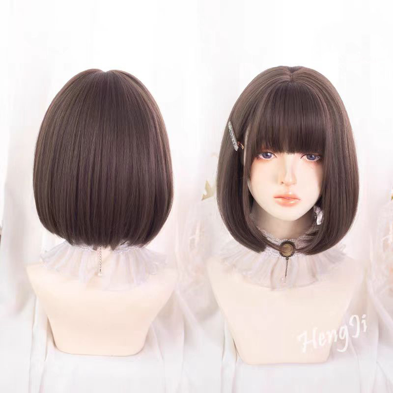 Paróka, rövid egyenes bob, minimalista stílus, Modell: Bobo Head Short Straight Hair, Hajanyag: magas hőmérsékletű huzal, Kezelés: Mechanizmus, Frufrok: egyenes, Arcforma módosító hatás