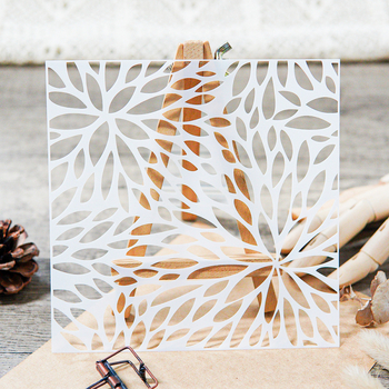 Kreatívny súbor šablón pre DIY maľovanie na stene (Materiál: živica; Proces: sochařstvo; IP povolenie: Nie)