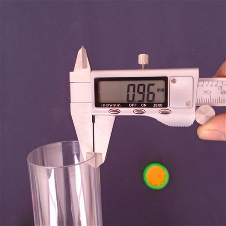 Baril plastic pentru pescuit în aer liber, cu cutie de depozitare – organizator pentru plute