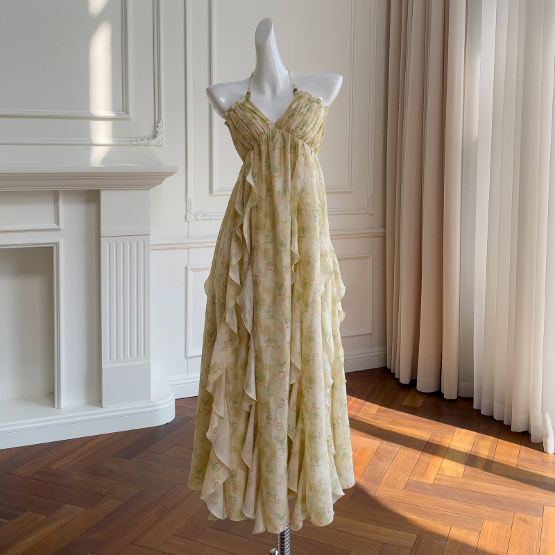 Rochie lungă în A, cu spate gol, bretele tip camisolă, decolteu în V, talie înaltă, imprimeu floral