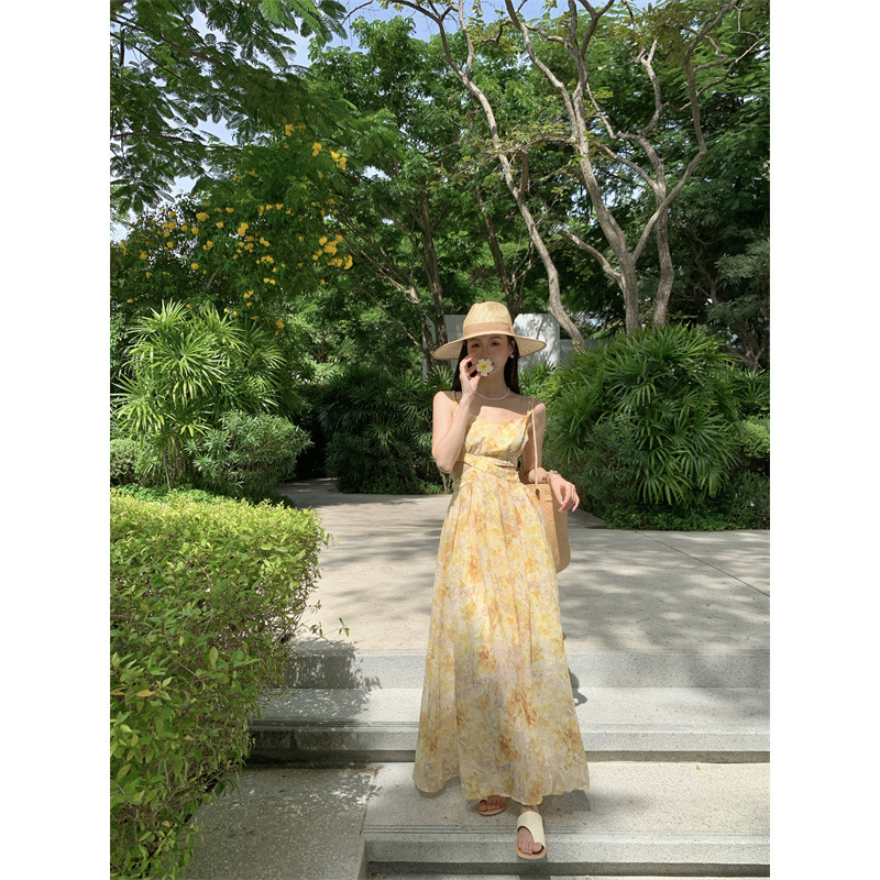 Ruha - pántos, nyaralós stílus; poliészter, ujjatlan, magas derék, A-vonalú midi