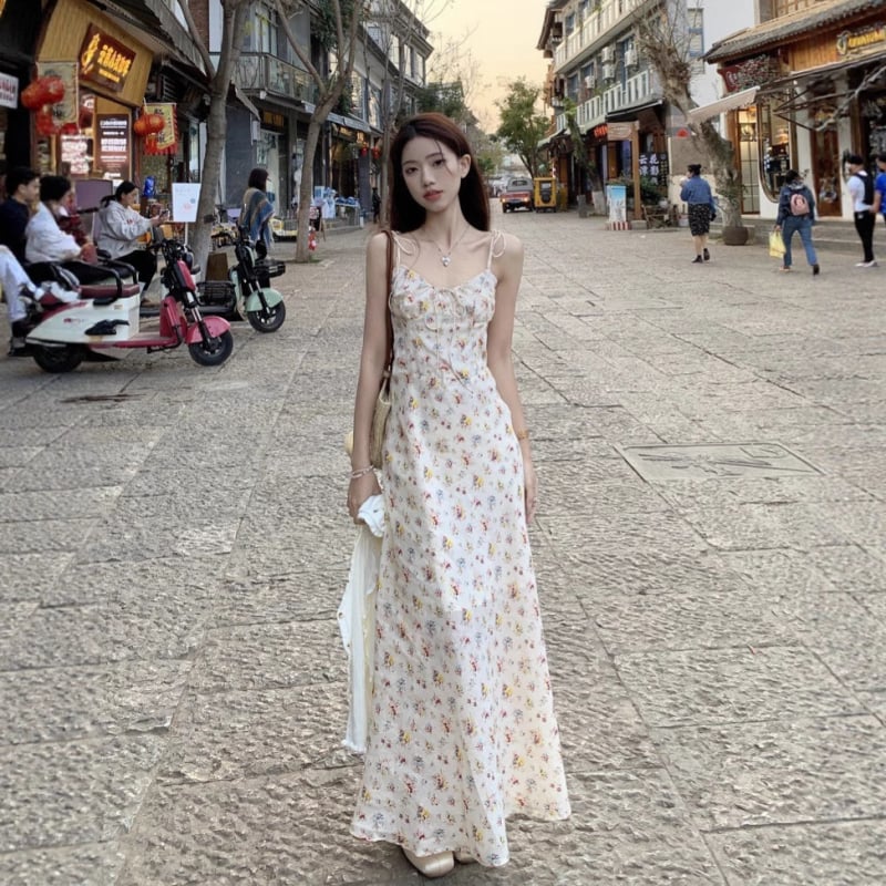 Полиестерова рокля с презрамки, принт със счупени цветя, висока талия, средна дължина, стил slip