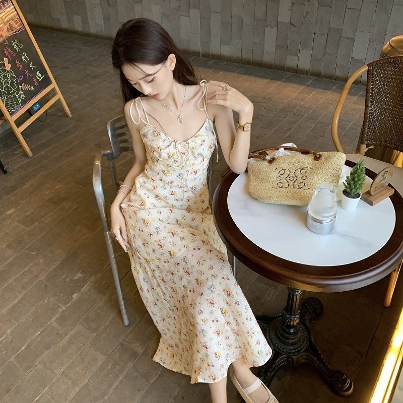 Полиестерова рокля с презрамки, принт със счупени цветя, висока талия, средна дължина, стил slip