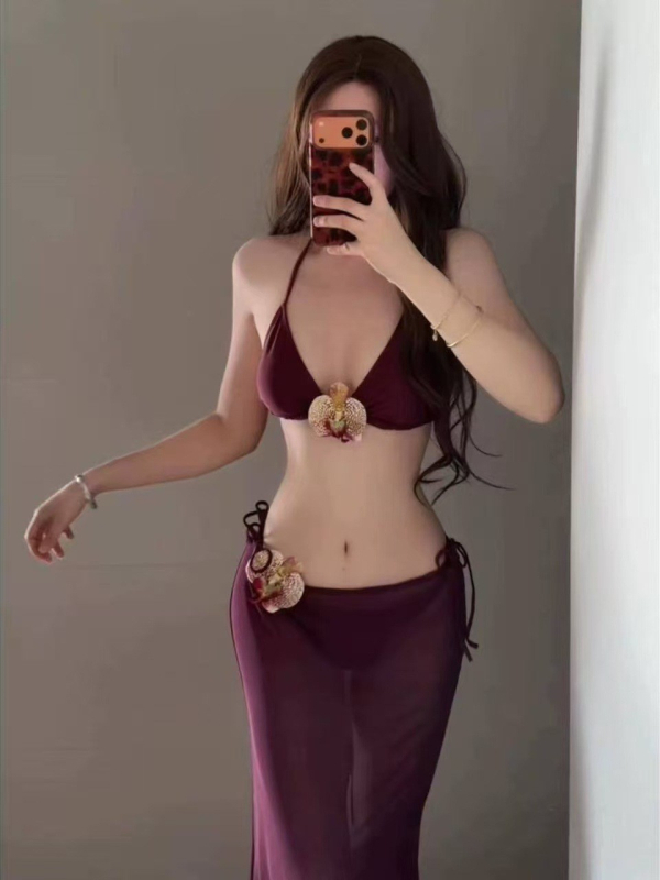 Háromrészes strand bikini szett hosszú szoknyával — melltámasz betétekkel, drót nélküli; anyag: poliészter-elasztán 90/10, bélés poliészter, súly 300 g