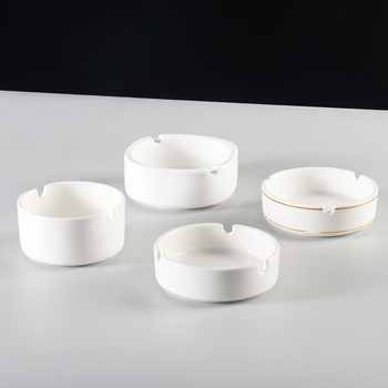 Cenușar ceramic rotund, cu margine lucioasă – pentru restaurante și hoteluri, gravură personalizată a logo-ului