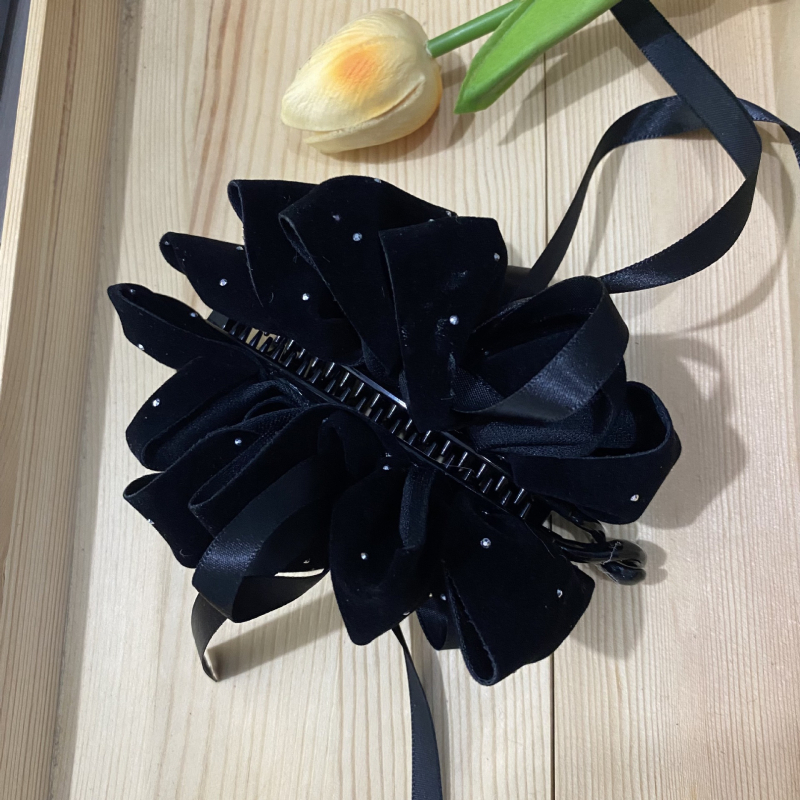Banana klip za kosu s baršunastim materijalom i satenskom trakom, ručno izrađeno, elegantan stil za žene