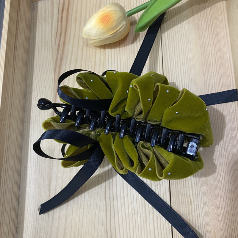 Banana klip za kosu s baršunastim materijalom i satenskom trakom, ručno izrađeno, elegantan stil za žene