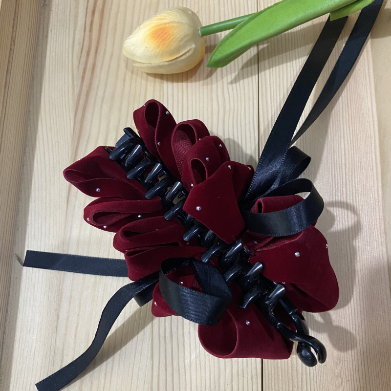 Banana klip za kosu s baršunastim materijalom i satenskom trakom, ručno izrađeno, elegantan stil za žene