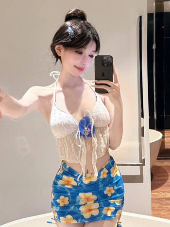 Trodijelni bikini set s push-up gornjim dijelom i jastučićima za prsa, briefs donji dio, poliester 86% (270 g), podstava 100% poliester