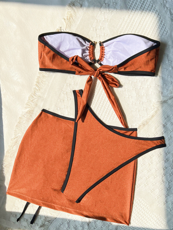 Trojodjelni bikini set s jastučićima za grudi, materijal najlon-spandeks 80/20, podstava najlon-spandeks 20, pogodan za plivanje i vodene sportove