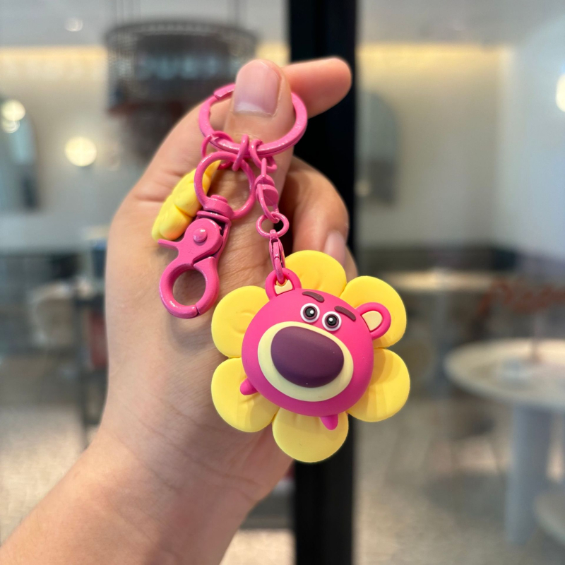 Κλειδοθήκη PVC με χαριτωμένο καρτούν αρκουδάκι φράουλα, επεκτειόμενος μηχανισμός, κρεμαστό ηλίανθος