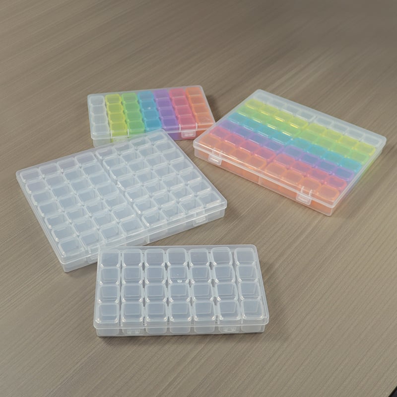 Stolna kutija za pohranu s 28 pretinaca, prozirna PP plast, s poklopom koji se otvara