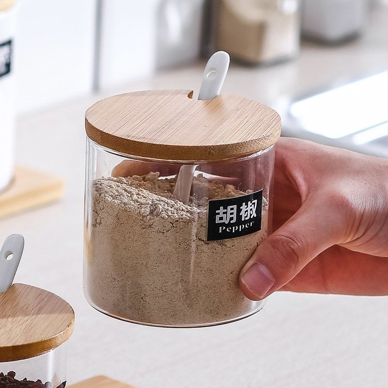 Sada keramických nádob na korenie pre pevné koreniny, s tlačeným logom, moderný minimalistický štýl, prémiová kvalita