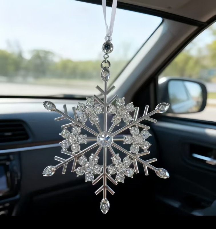 Viseći privjesak s projekcijom snježne pahulje, od legure s kristalima, prirodni dizajn s biljnim motivima, elektroplatiniranje