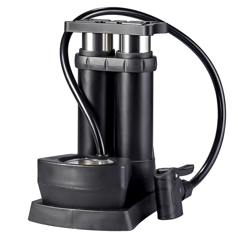 Pedalna pumpa za bicikl s dvostrukim cilindrom, manometrom i iglom za zrak, prijenosna