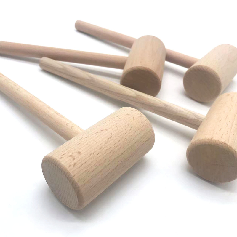 Materijal: Bukovo drvo; Vrsta: Drveni čekić; Stil: Moderan minimalistički dizajn; Idealan poklon za vjenčanja, rođendane i prve rođendane